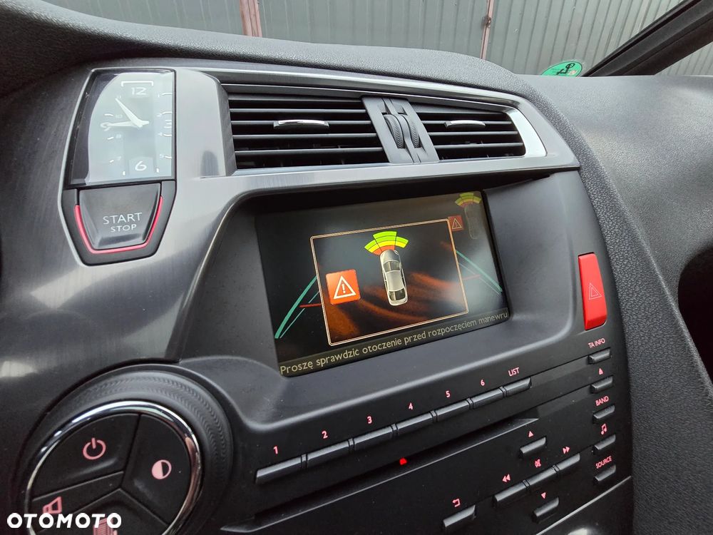 Citroën DS5 Hybrid4 EGS6 SportChic - 13