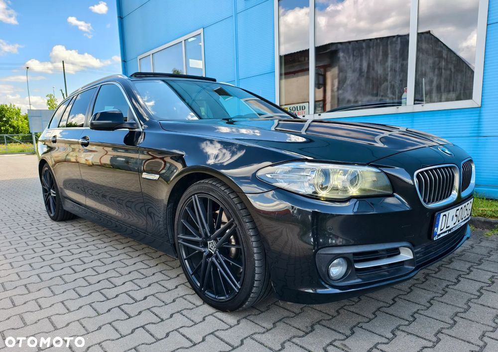BMW Seria 5 525d Sport-Aut Luxury Line - 7