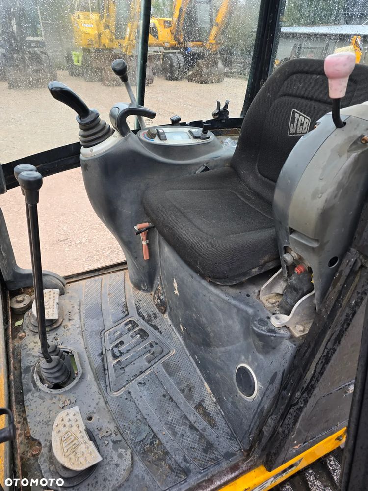 JCB - 3