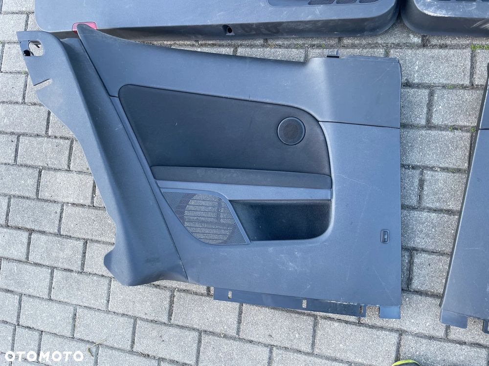 VW Golf VI 3D Boczki Tapicerka drzwi komplet Europa - 3