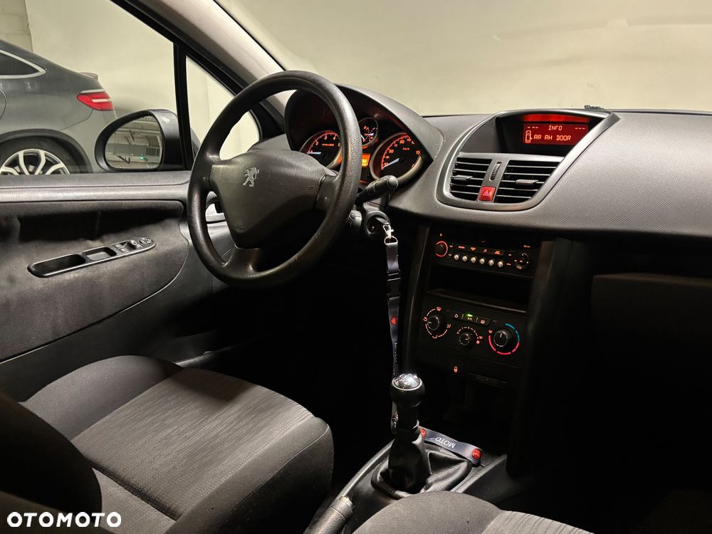 Peugeot 207 1.4 Active - 16