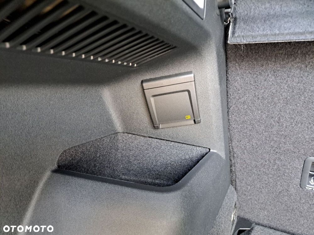 Volkswagen Tiguan 2.0 TDI 4Mot R-Line Plus DSG - 12