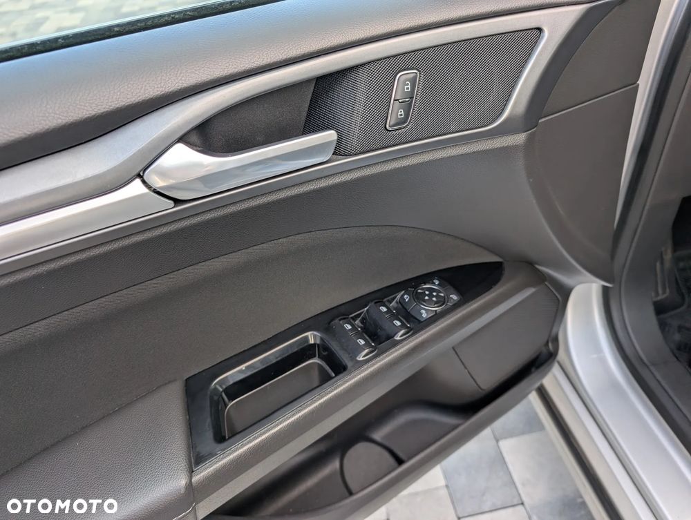 Ford Mondeo 2.0 TDCi STart-Stopp PowerShift-Aut Titanium - 24