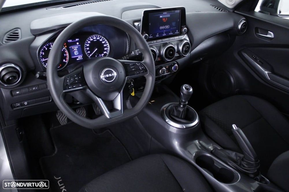 Nissan Juke 1.0 DIG-T Acenta - 32