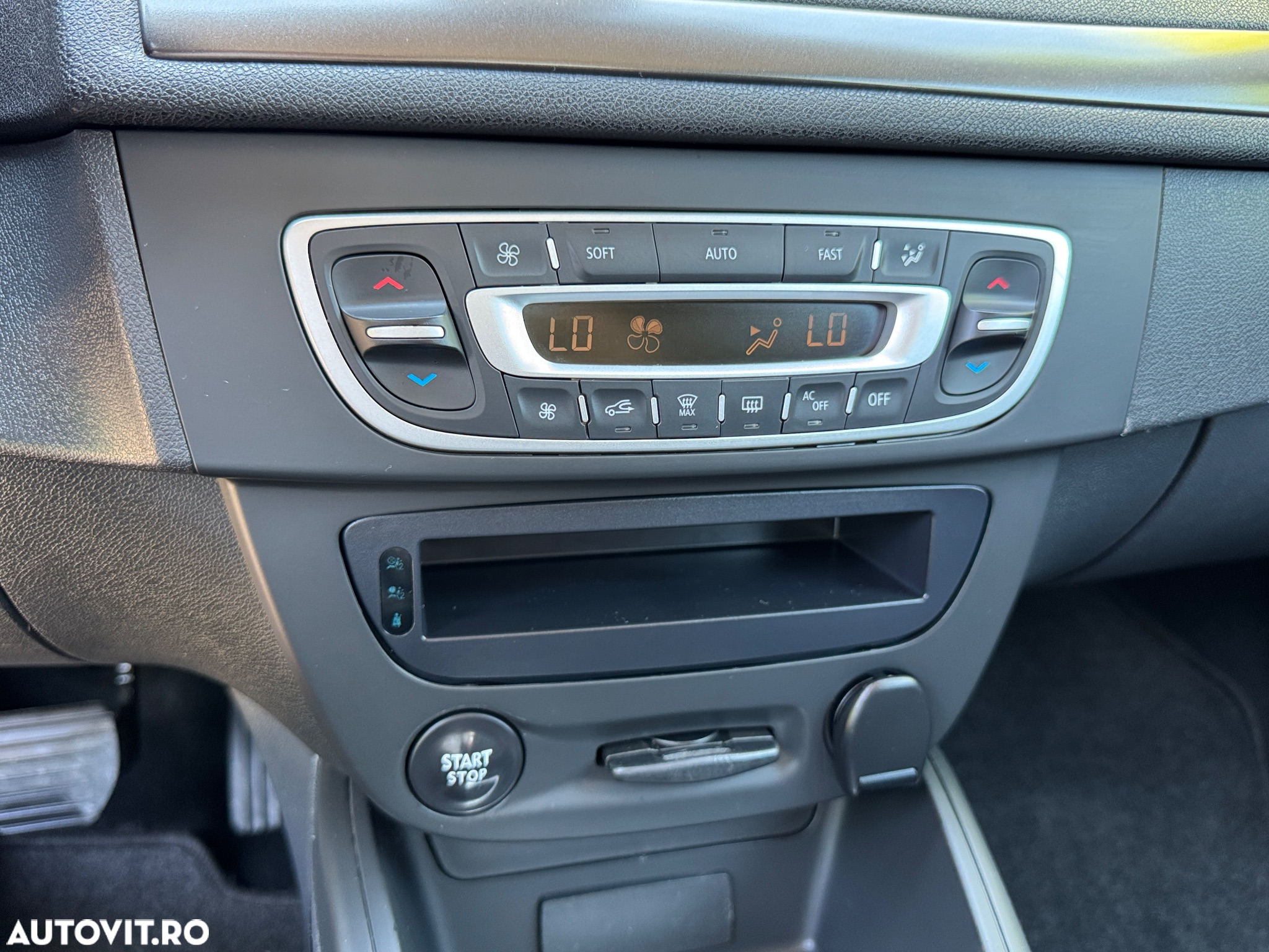 Renault Megane Grandtour dCi 110 FAP Paris - 22