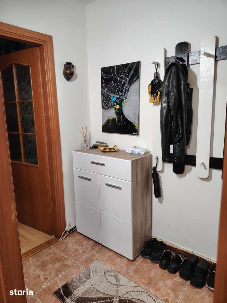 Vând apartament parter — fotografia 1