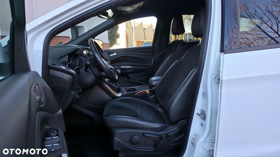 Ford Kuga 2.0 TDCi 2x4 ST-Line - 14