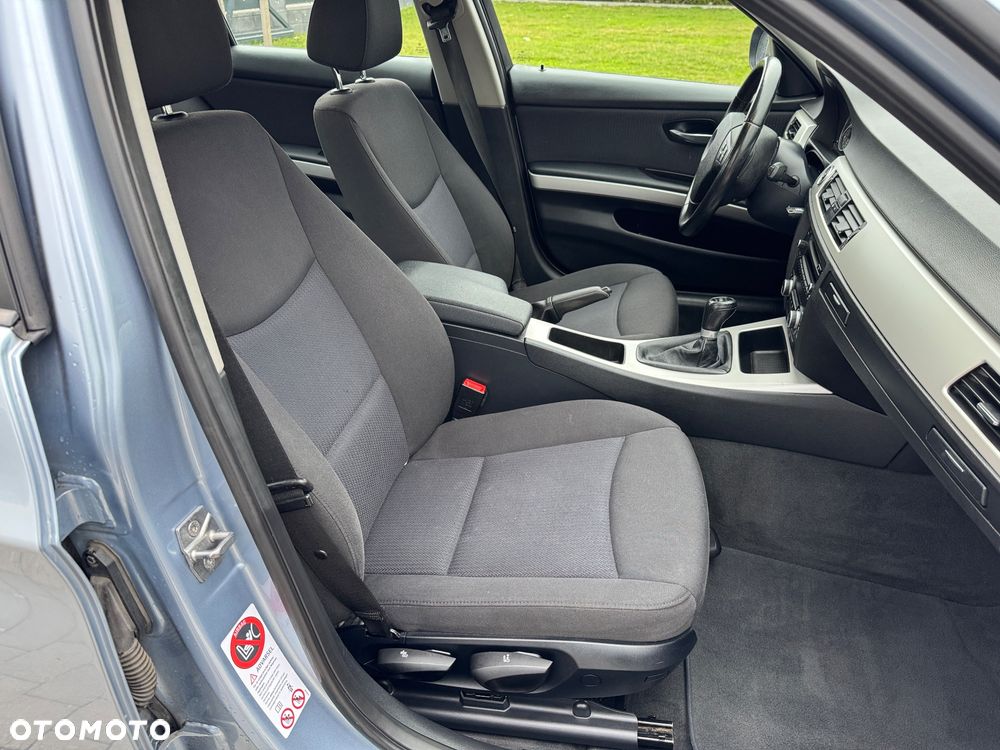 BMW Seria 3 - 22
