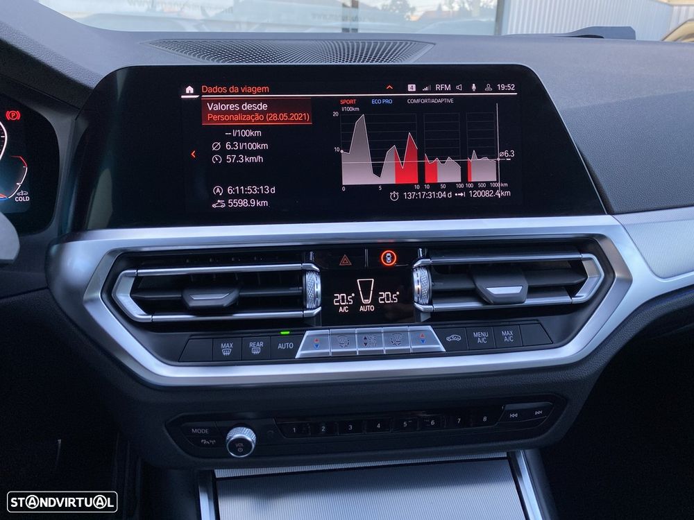 BMW 318 d Pack Desportivo M Auto - 26
