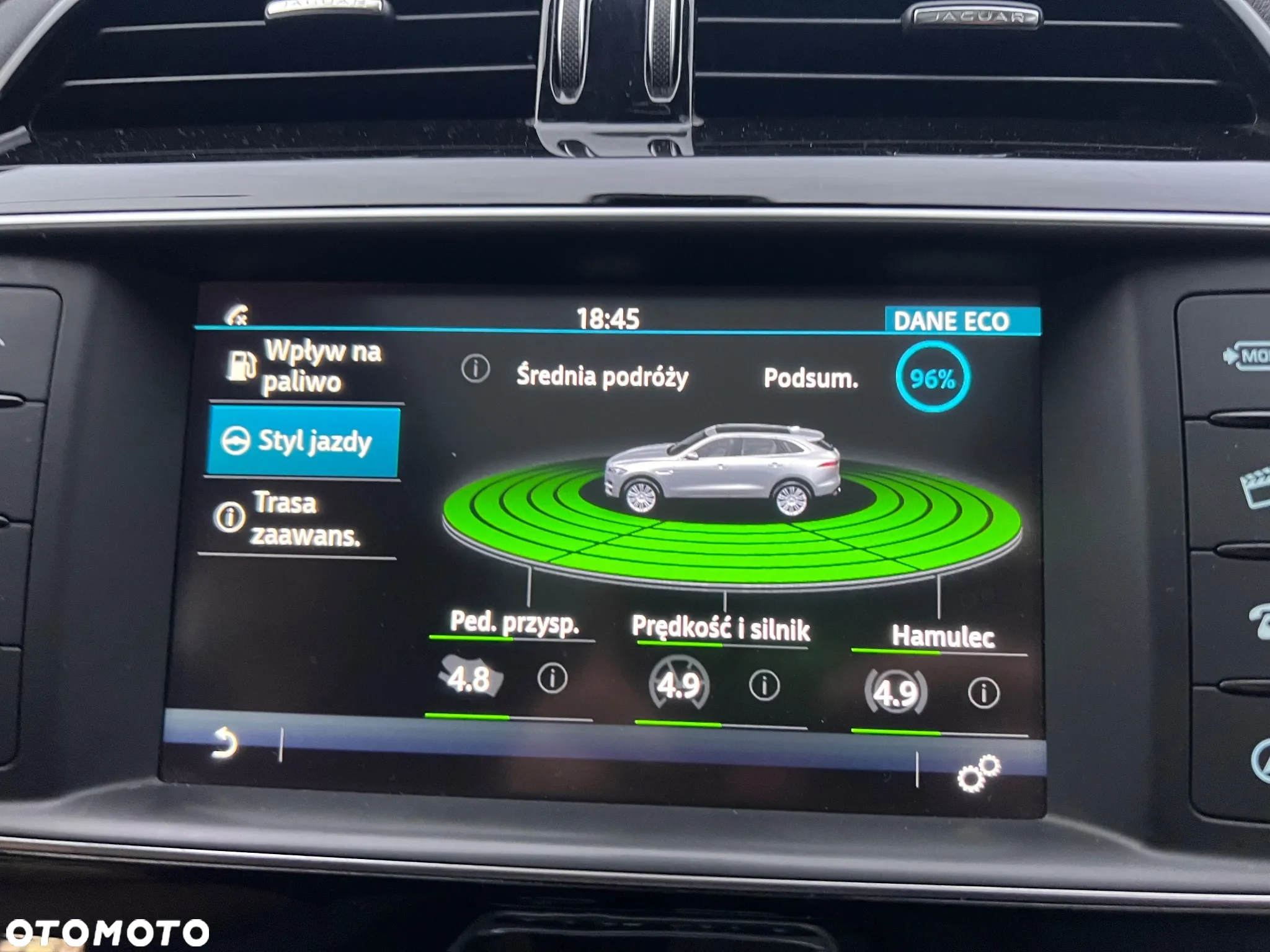 Jaguar F-Pace 25d AWD Portfolio - 10