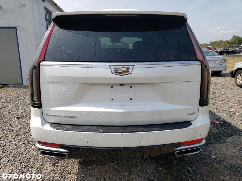 Cadillac Escalade - 6