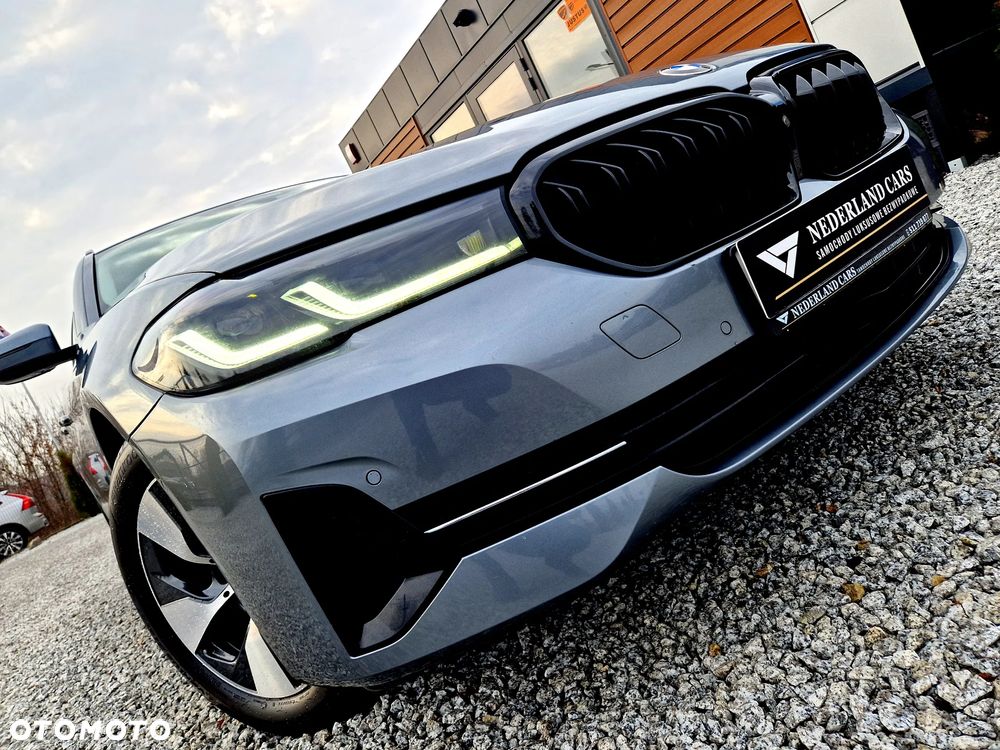 BMW Seria 5 520d xDrive Sport Line - 3
