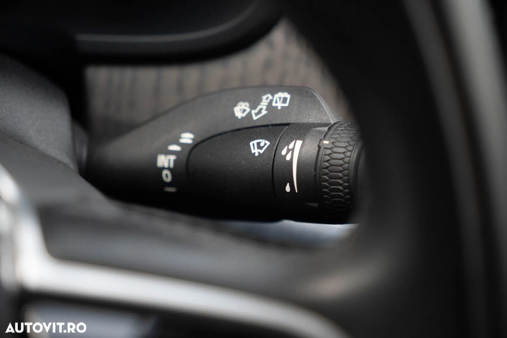 Volvo V90 V90CC B5 MHEV AT AWD Core - 18