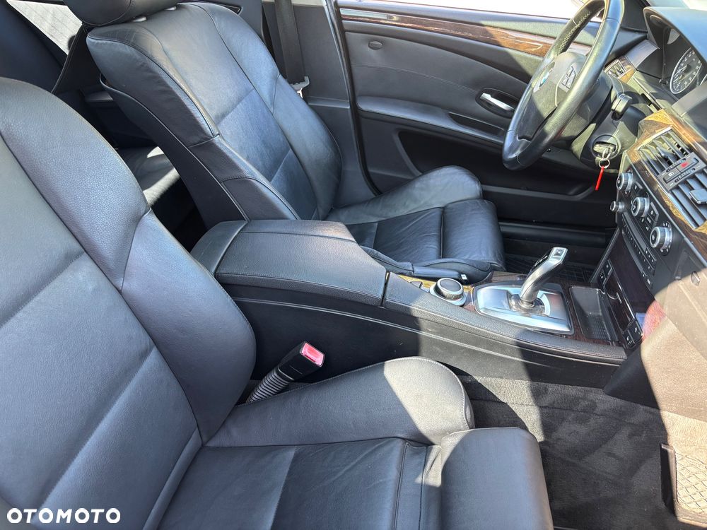 BMW Seria 5 530d Edition Exclusive - 27