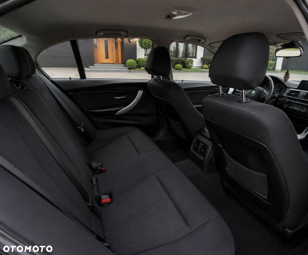 BMW Seria 1 114d - 13