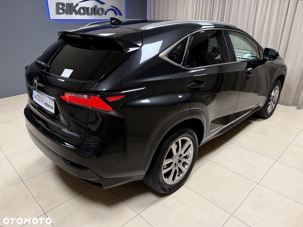 Lexus NX 300h Comfort AWD - 3