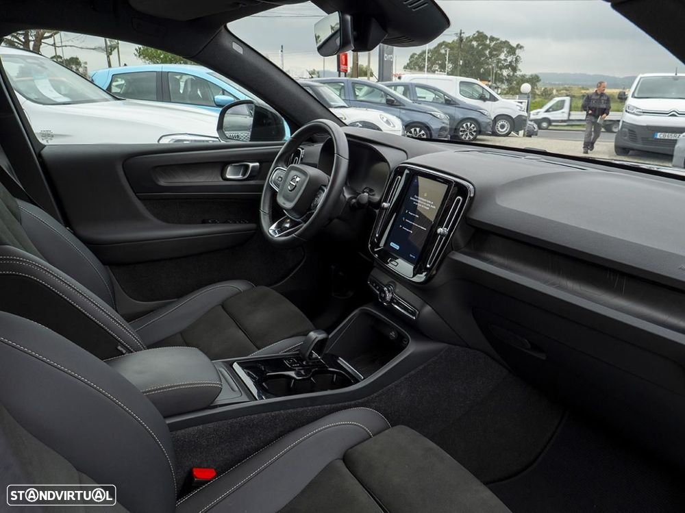 Volvo C40 Recharge Twin Motor Ultimate - 17