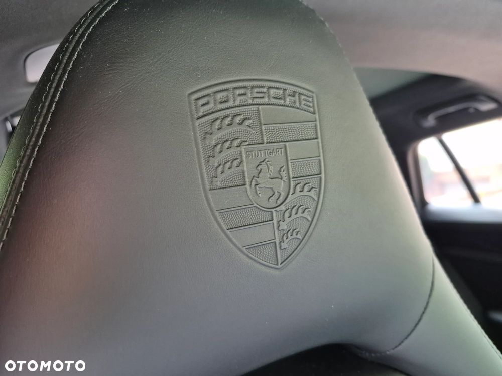 Porsche Panamera 4S - 10