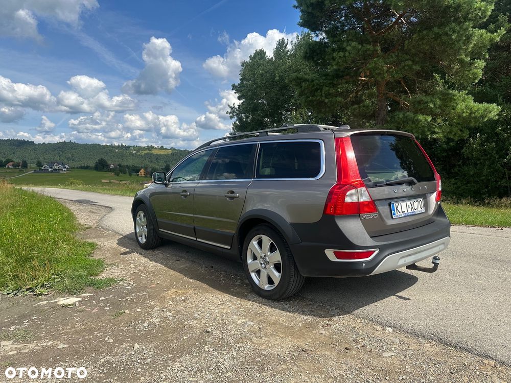Volvo XC 70 D5 AWD Geartronic Summum - 3