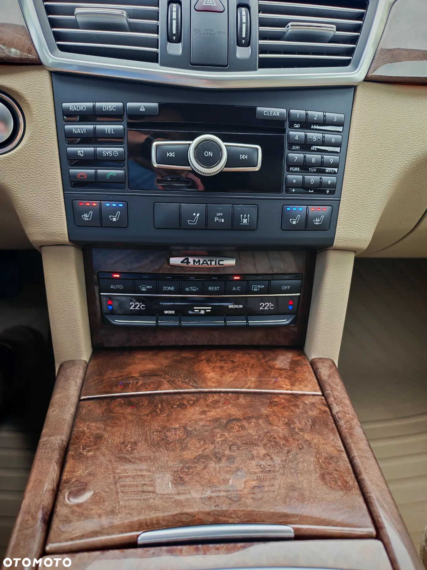 Mercedes-Benz Klasa E 350 T CDI DPF 4Matic BlueEFFICIENCY 7G-TRONIC Elegance - 9