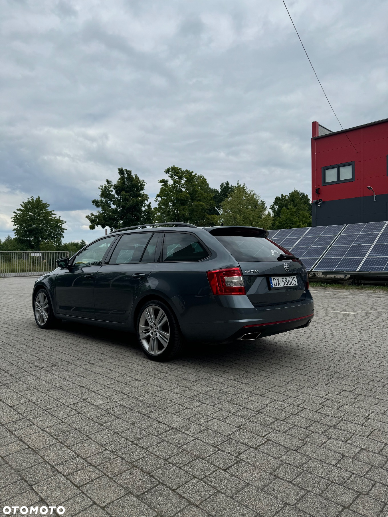 Skoda Octavia Combi 2.0 TDI DSG RS - 5