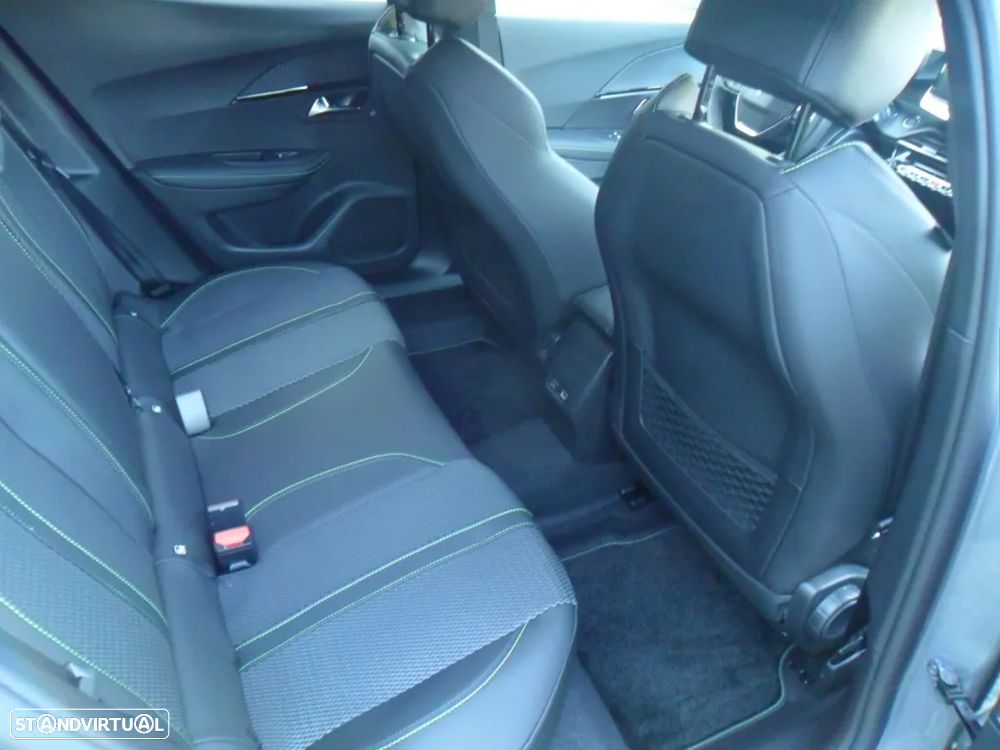 Peugeot 2008 1.2 Hybrid GT e-DCS6 - 18