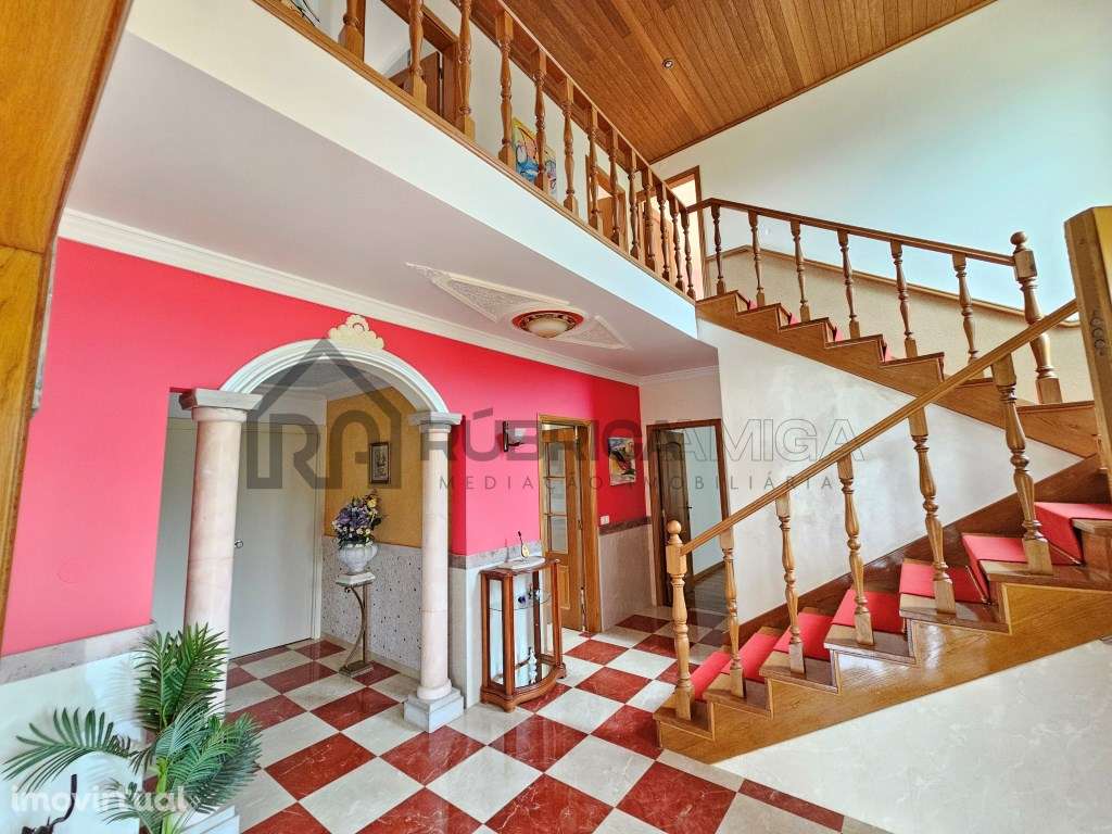 Moradia com 3+1 quartos e amplo terreno perto de Faro - Grande imagem: 3/43