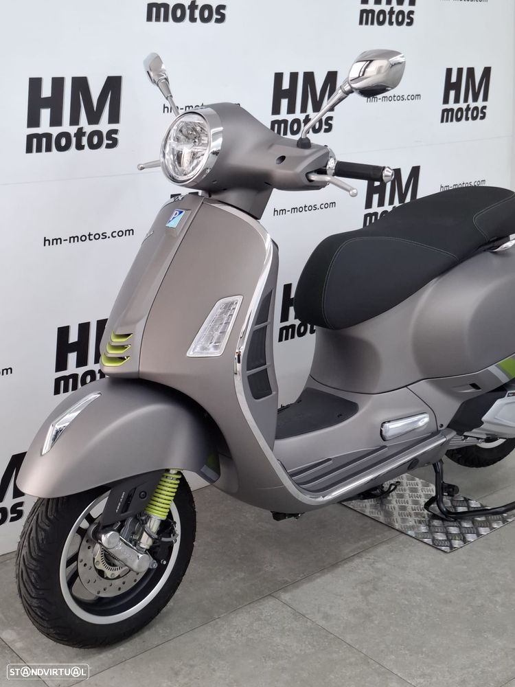 Vespa GTS Super TECH - GARANTIA DE FÁBRICA - 11