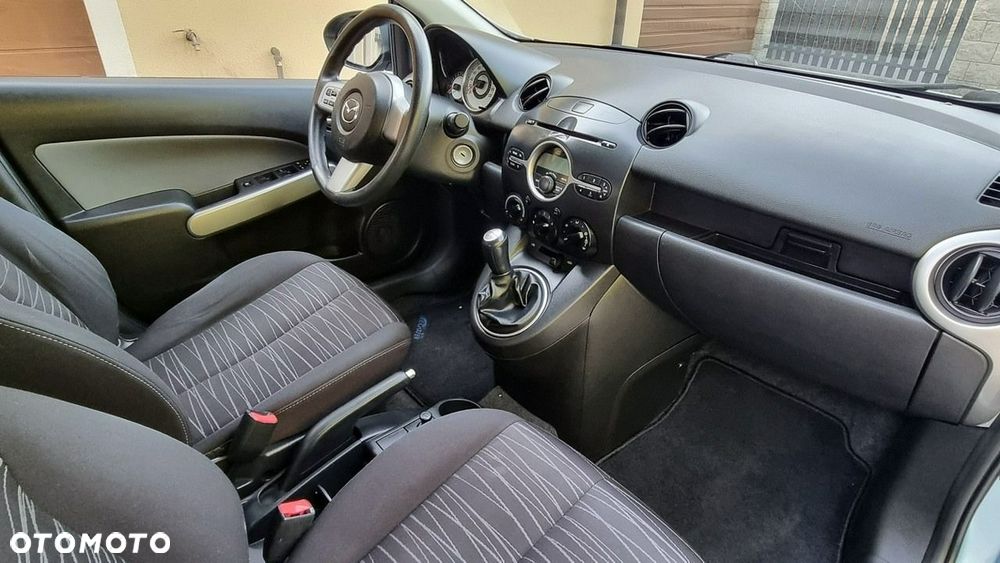 Mazda 2 - 11