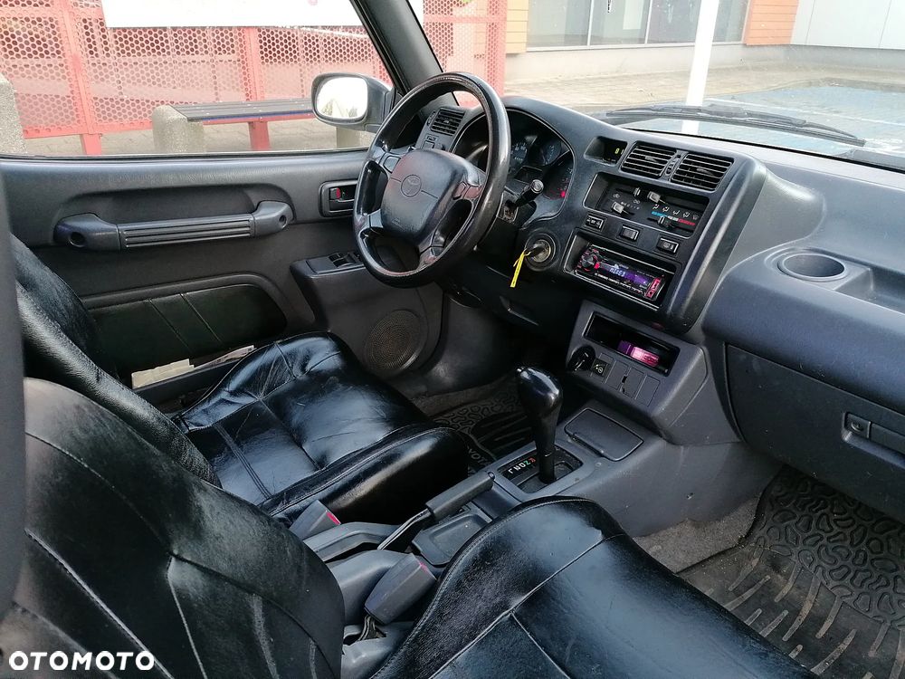 Nissan Terrano - 5