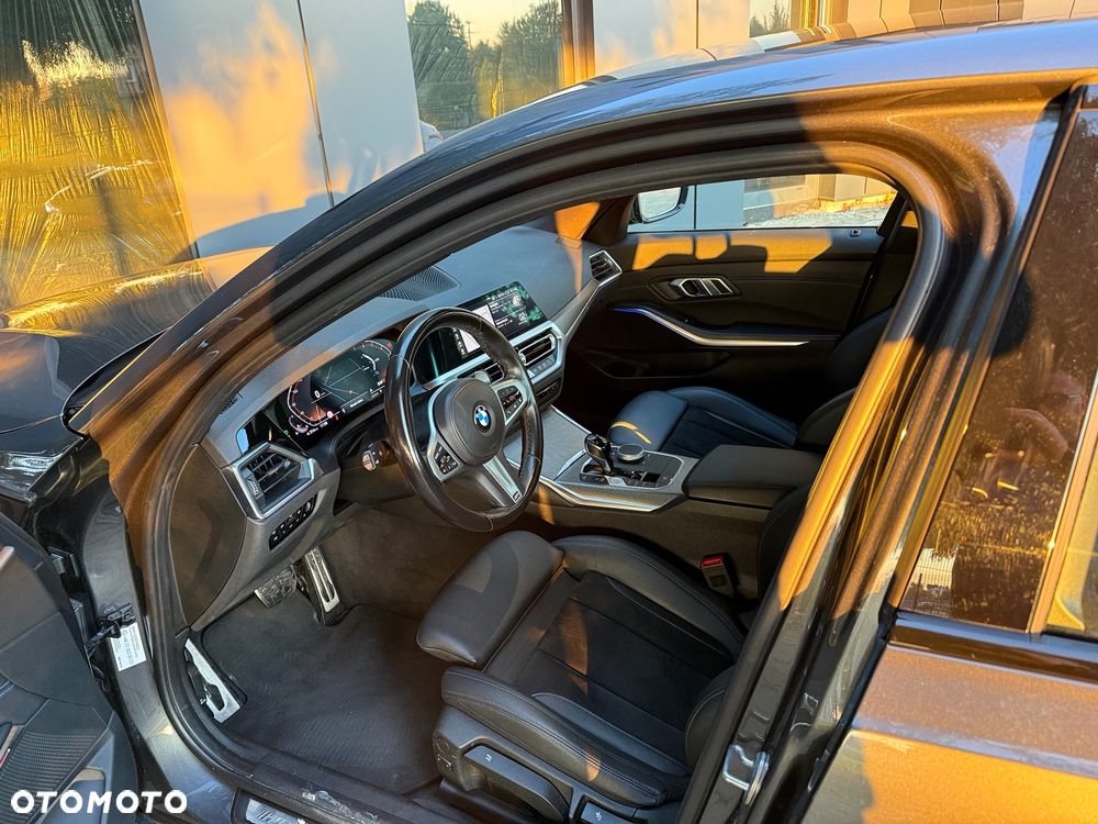 BMW Seria 3 320i M Sport sport - 38