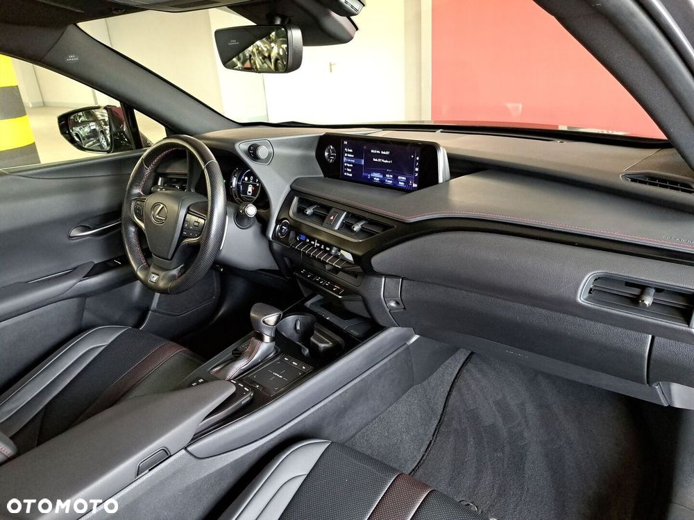 Lexus UX 250h GPF F Sport AWD - 18