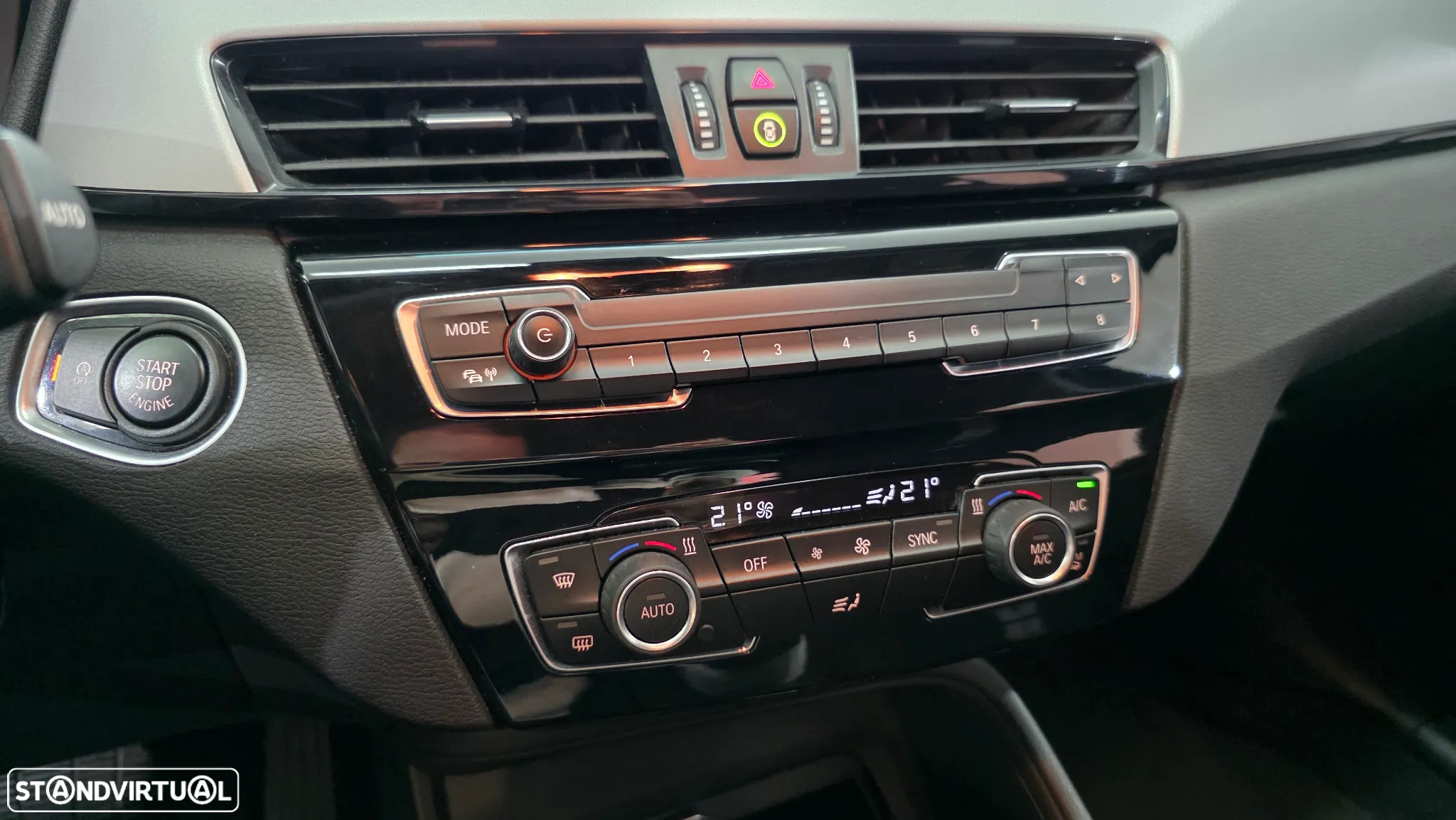 BMW X1 16 d sDrive Auto Line Sport - 30