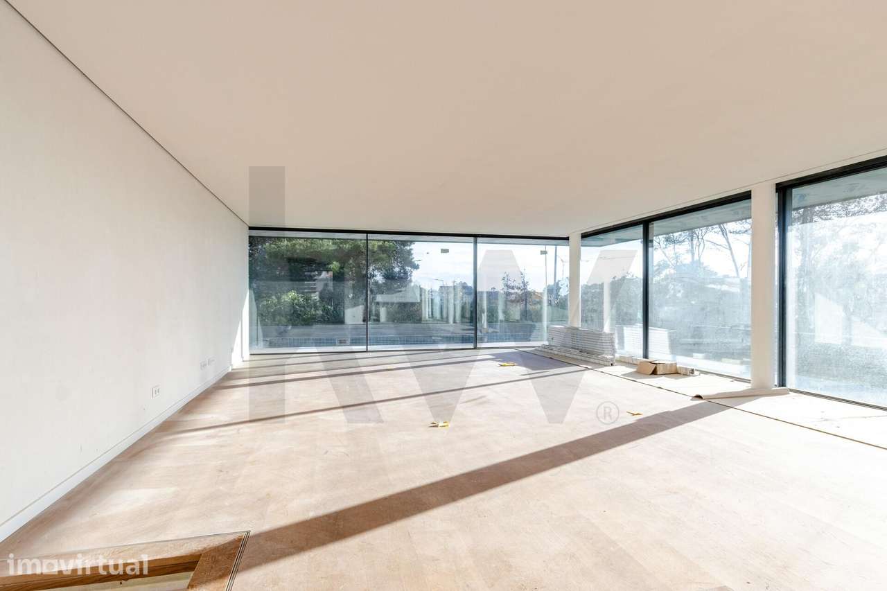Moradia nova, luxo contemporâneo em Cascais, Birre, junto a campos de - Grande imagem: 2/34