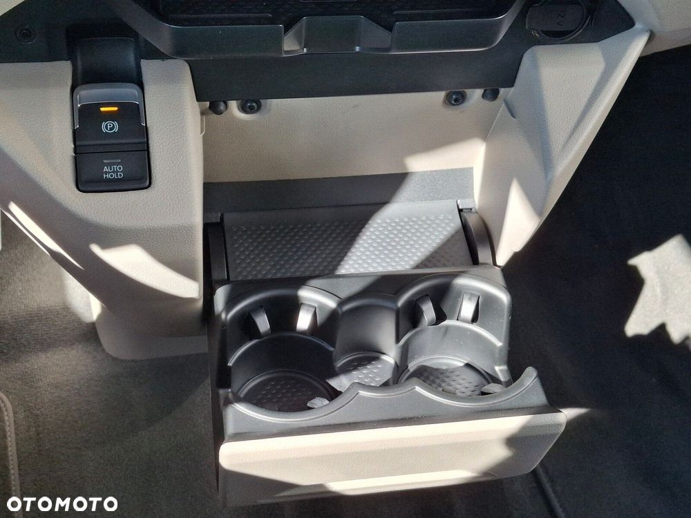 Volkswagen Multivan - 33