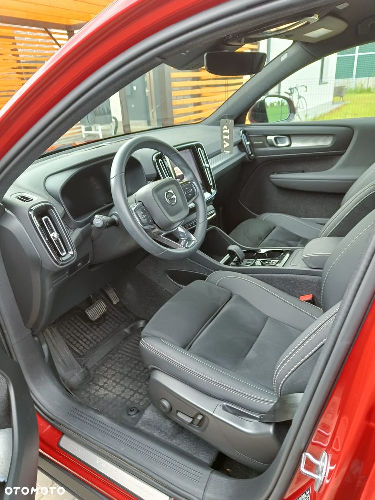 Volvo XC 40 B3 Ultra Dark - 6