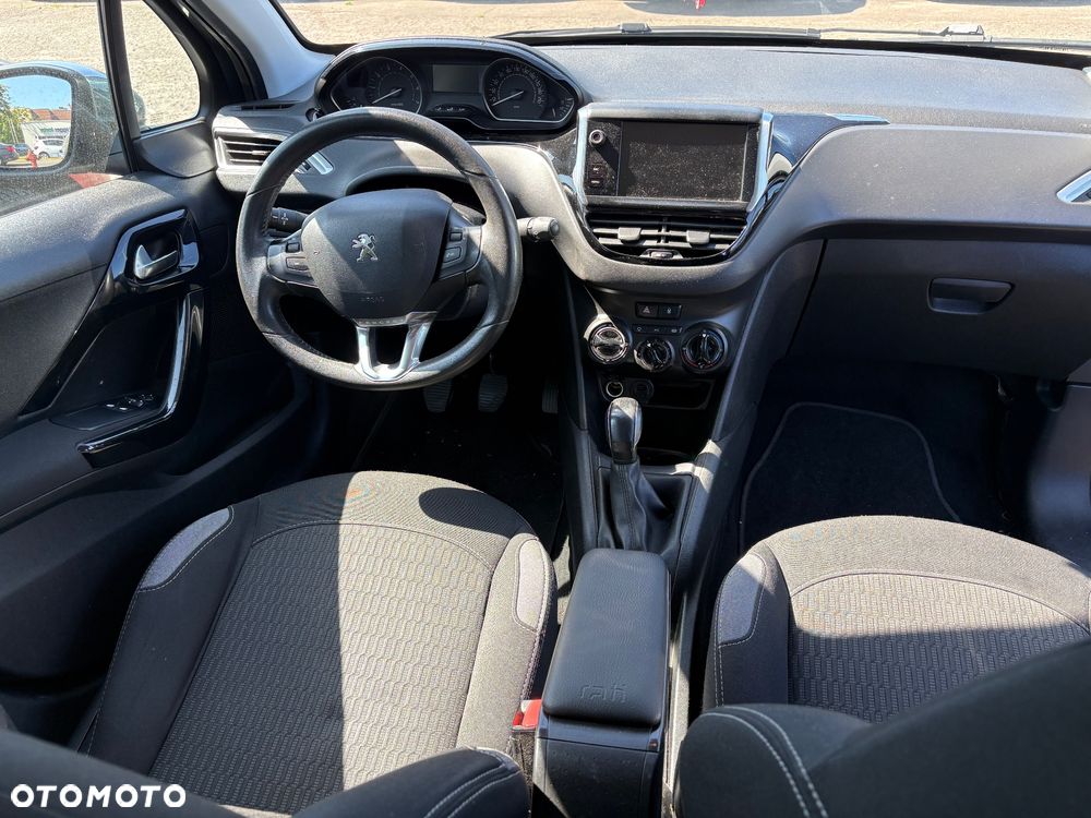 Peugeot 208 1.2 PureTech Style - 6