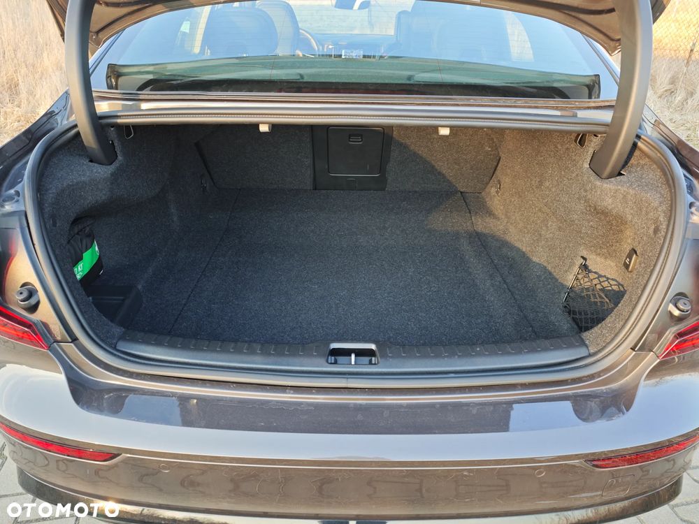 Volvo S60 B4 B DKG Plus Dark - 11