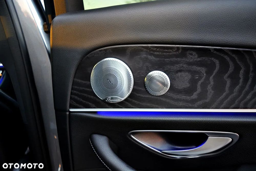 Mercedes-Benz Klasa E 250 9G-TRONIC AMG Line - 27