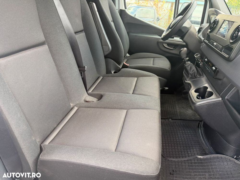 Mercedes-Benz SPRINTER - 14