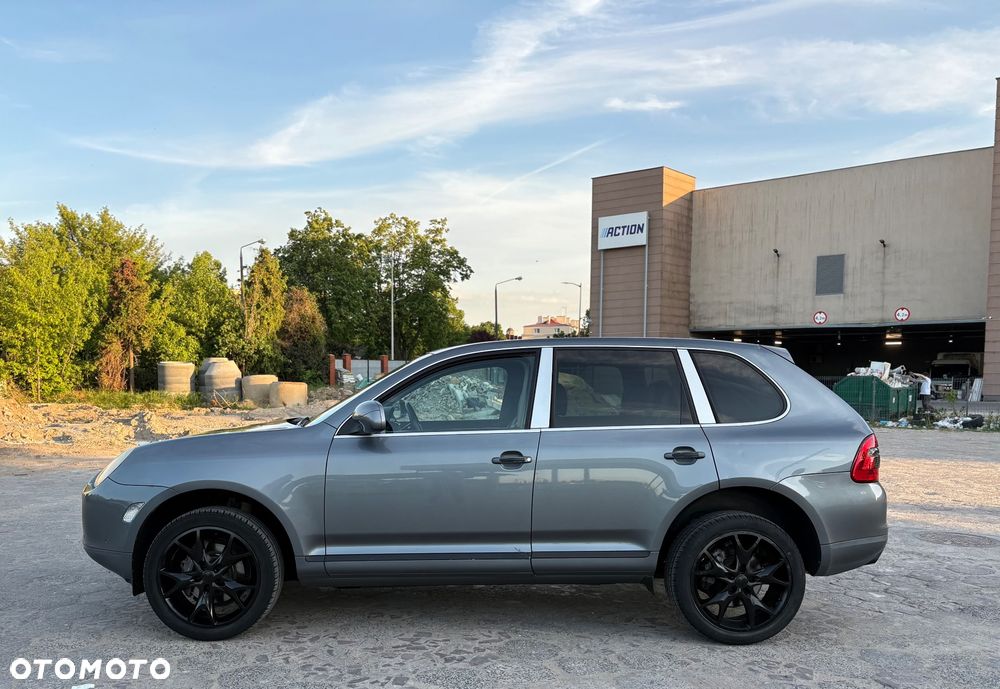 Porsche Cayenne - 6