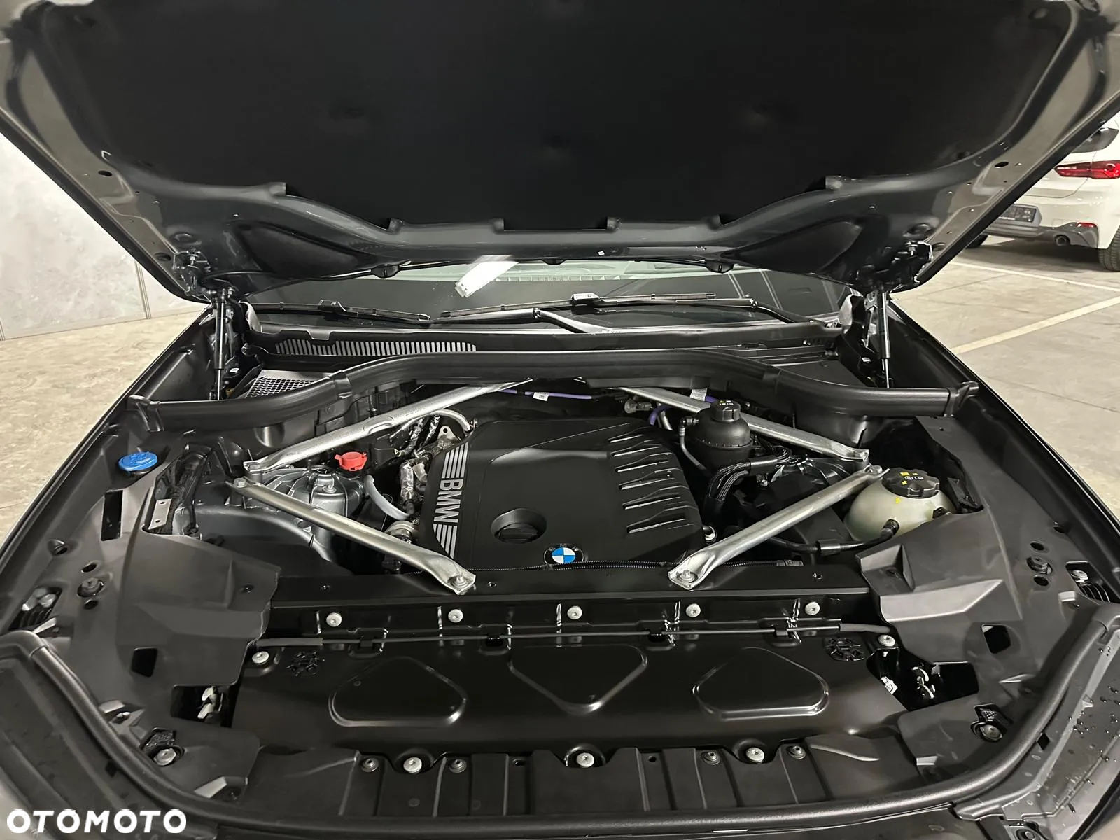 BMW X6 xDrive40d mHEV - 33