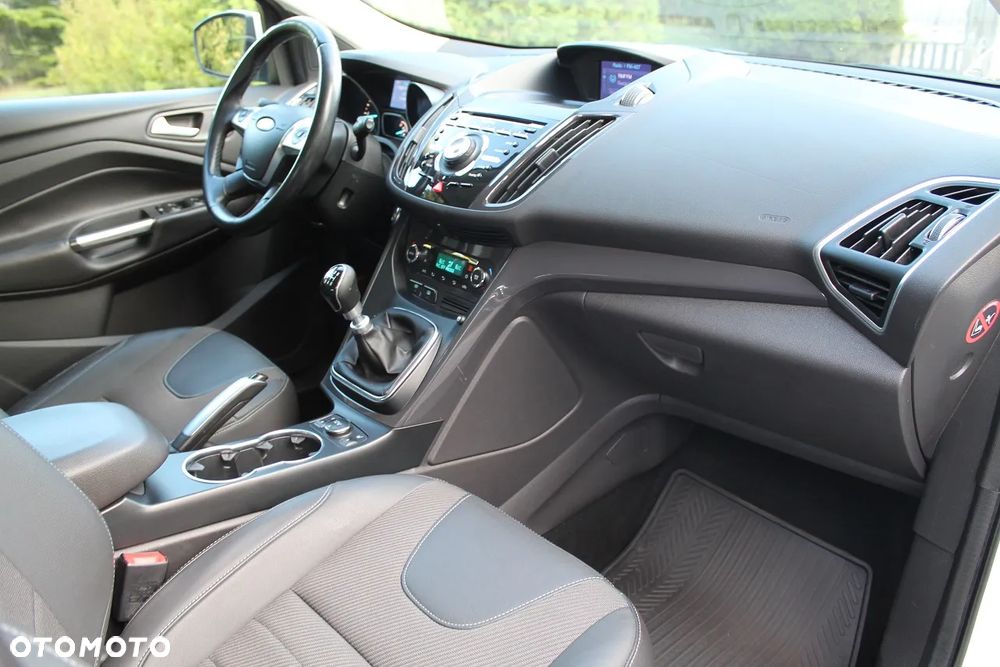 Ford Kuga 2.0 TDCi Titanium - 22