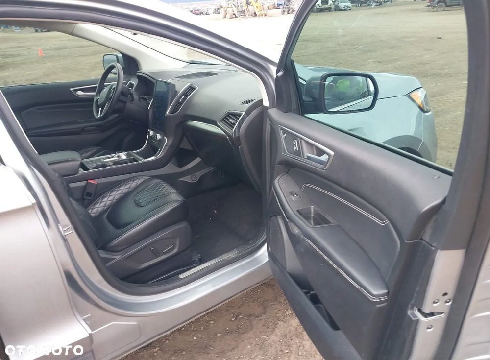 Ford Edge - 10