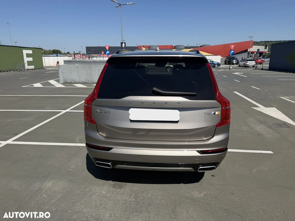 Volvo XC 90 - 7