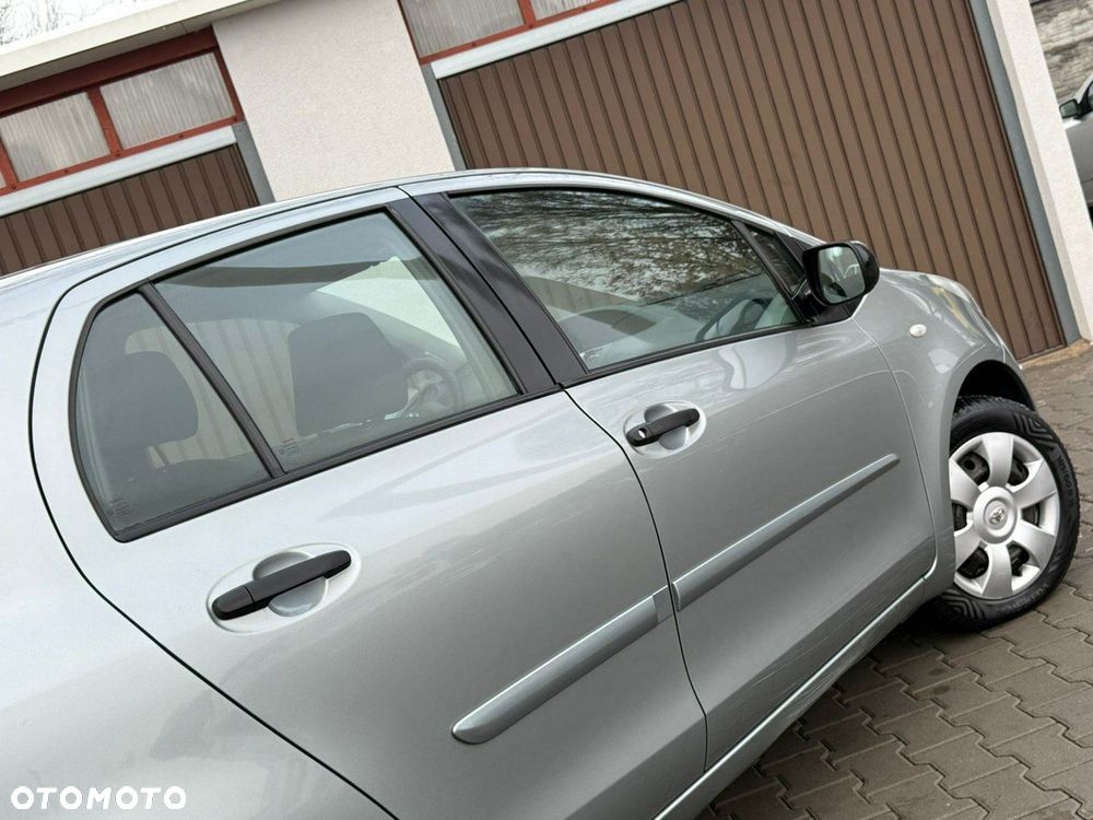 Toyota Yaris - 11
