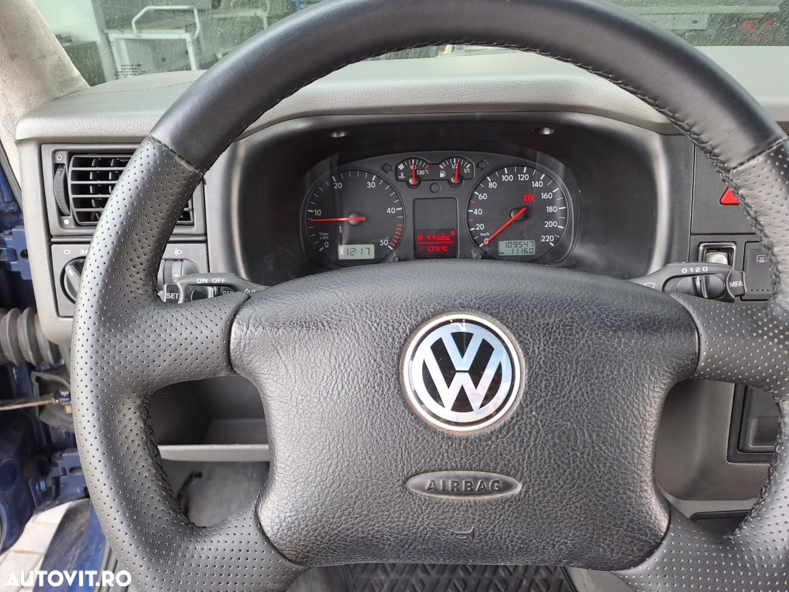 Volkswagen Transporter - 24