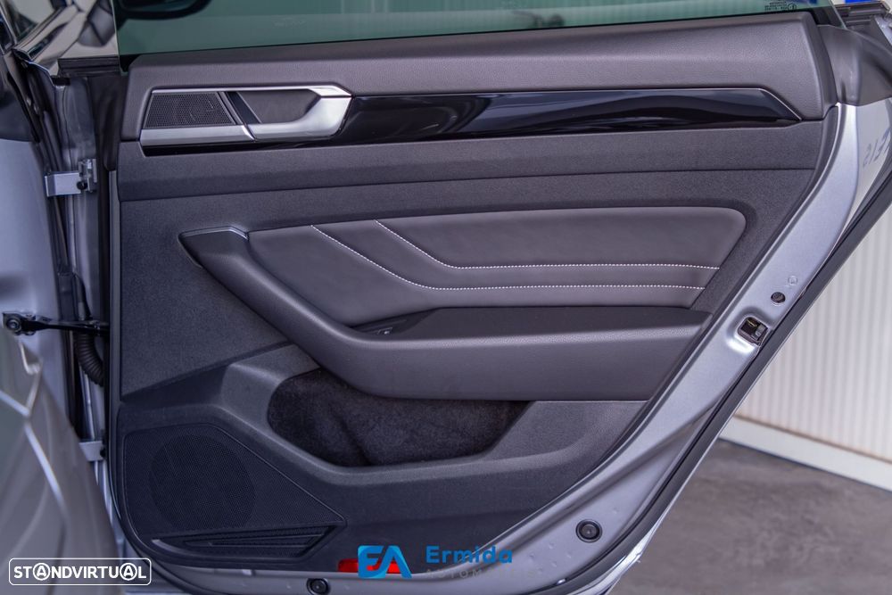 VW Arteon 2.0 TDI Elegance DSG - 42