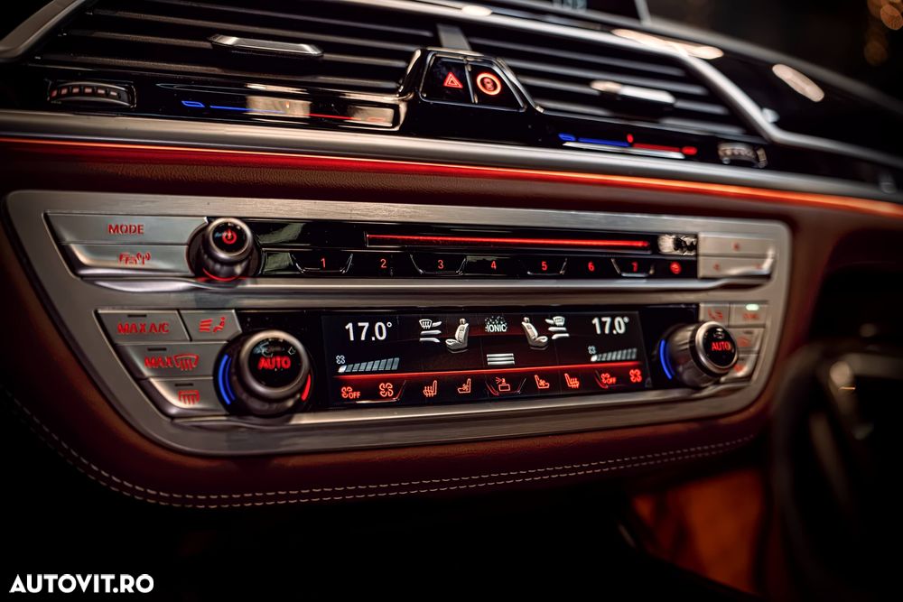 BMW Seria 7 740i - 34