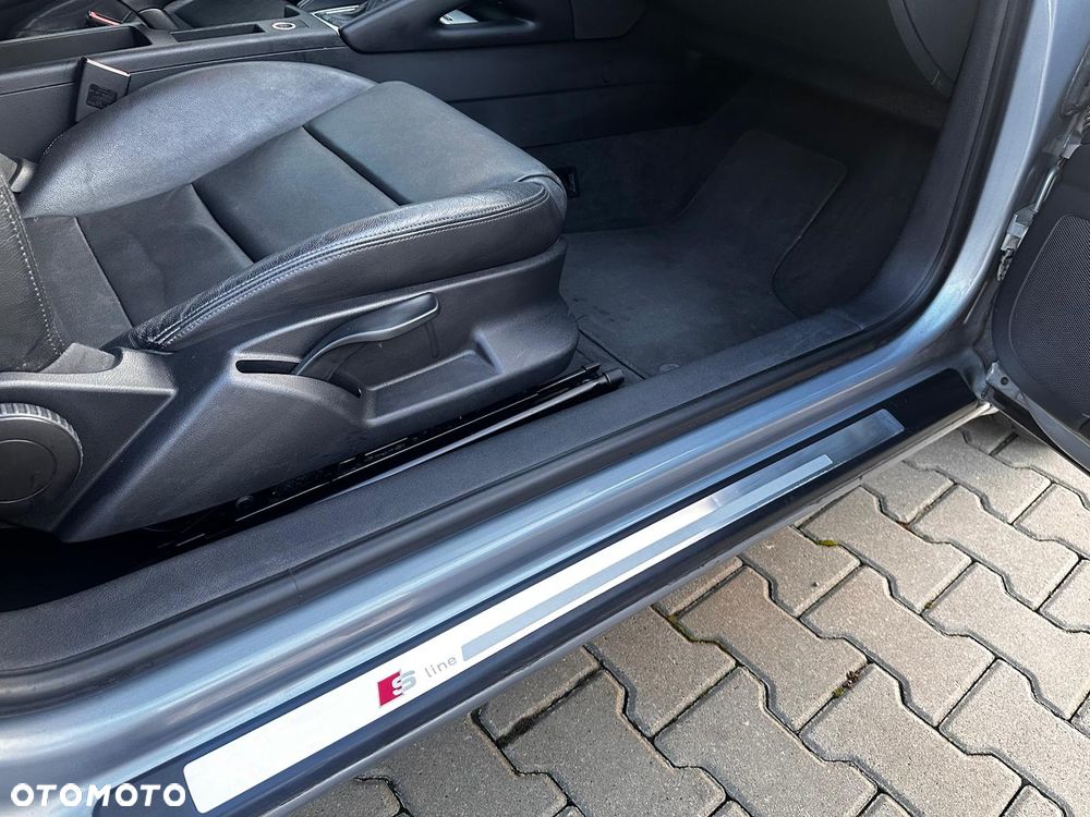Audi A3 3-drzwiowe 2.0 TDI DPF S tronic Ambition - 18
